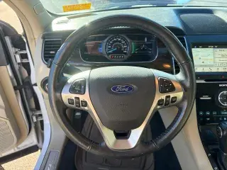 Ford Taurus 2017 AWD Limited 4dr Sedan