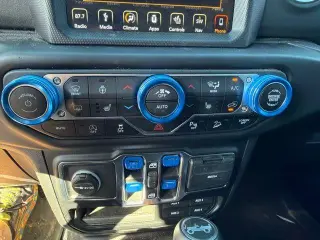 Jeep Wrangler Unlimited 2018 4x4 Sahara 4dr SUV (midyear release)
