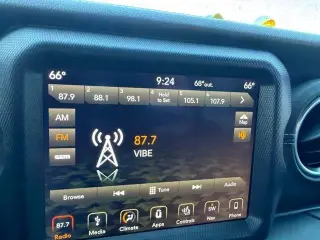Jeep Wrangler Unlimited 2018 4x4 Sahara 4dr SUV (midyear release)