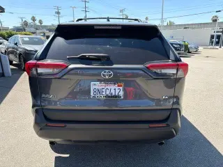 Toyota RAV4 2020 LE 4dr SUV
