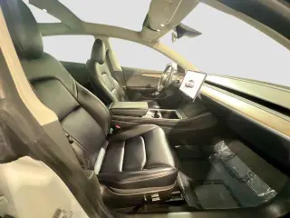 Tesla Model 3 2023 4dr Sedan