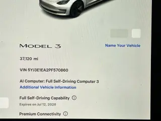 Tesla Model 3 2023 4dr Sedan