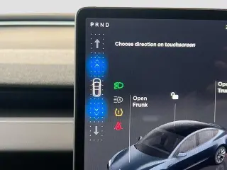 Tesla Model 3 2024 4dr Sedan