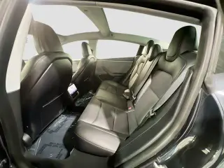 Tesla Model 3 2024 4dr Sedan