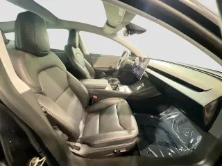 Tesla Model 3 2024 4dr Sedan