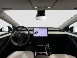 Tesla Model Y 2023 4dr Crossover