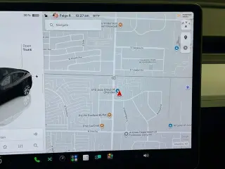 Tesla Model Y 2023 4dr Crossover