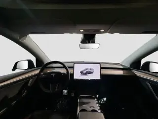 Tesla Model Y 2023 AWD Performance 4dr Crossover