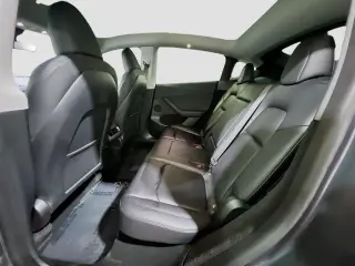 Tesla Model Y 2023 AWD Performance 4dr Crossover