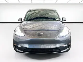 Tesla Model Y 2023 AWD Performance 4dr Crossover