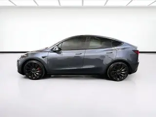 Tesla Model Y 2023 AWD Performance 4dr Crossover