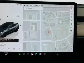 Tesla Model Y 2023 AWD Performance 4dr Crossover