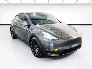 Tesla Model Y 2023 AWD Performance 4dr Crossover