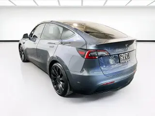Tesla Model Y 2023 AWD Performance 4dr Crossover