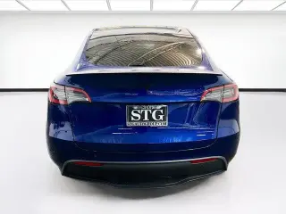 Tesla Model Y 2023 AWD Performance 4dr Crossover