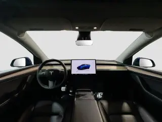 Tesla Model Y 2023 AWD Performance 4dr Crossover