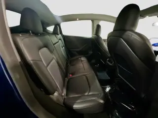 Tesla Model Y 2023 AWD Performance 4dr Crossover