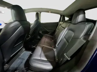 Tesla Model Y 2023 AWD Performance 4dr Crossover