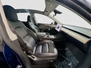 Tesla Model Y 2023 AWD Performance 4dr Crossover