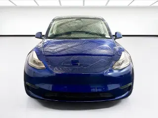 Tesla Model Y 2023 AWD Performance 4dr Crossover
