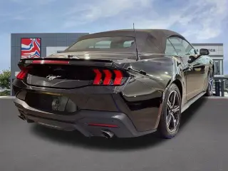 Ford Mustang 2024 EcoBoost 2dr Convertible