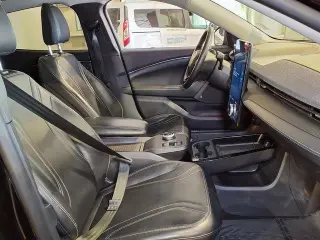 Ford Mustang Mach-E 2022 AWD Premium 4dr SUV