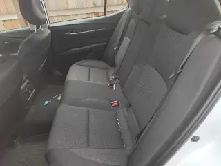 Toyota Camry 2025 SE 4dr Sedan
