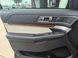 Ford Explorer 2019 AWD Platinum 4dr SUV