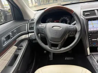 Ford Explorer 2019 AWD Platinum 4dr SUV