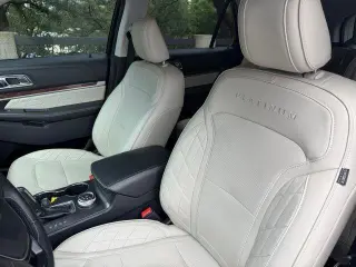 Ford Explorer 2019 AWD Platinum 4dr SUV