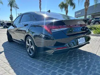 Hyundai ELANTRA Hybrid 2023 Limited 4dr Sedan