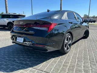 Hyundai ELANTRA Hybrid 2023 Limited 4dr Sedan