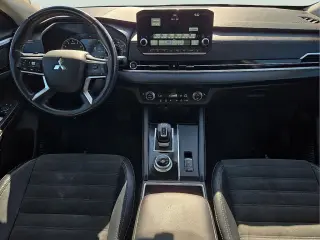 Mitsubishi Outlander 2024 SE 4dr SUV
