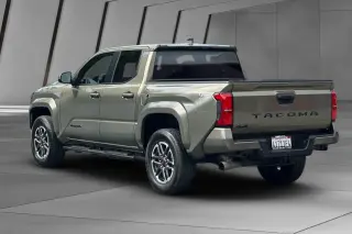 Toyota Tacoma 2025 4x4 TRD Sport 4dr Double Cab 5.0 ft SB 8A