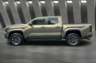 Toyota Tacoma 2025 4x4 TRD Sport 4dr Double Cab 5.0 ft SB 8A