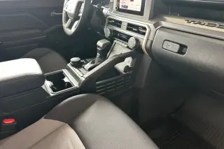 Toyota Tacoma 2025 4x4 TRD Sport 4dr Double Cab 5.0 ft SB 8A