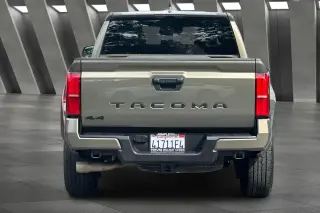 Toyota Tacoma 2025 4x4 TRD Sport 4dr Double Cab 5.0 ft SB 8A