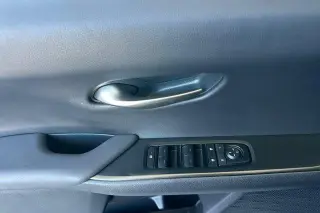Lexus UX 300h 2025 4dr Crossover
