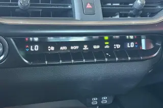Lexus UX 300h 2025 4dr Crossover