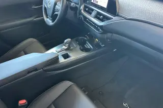 Lexus UX 300h 2025 4dr Crossover