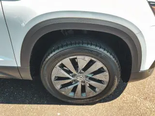 Volkswagen Taos 2024 S 4dr SUV