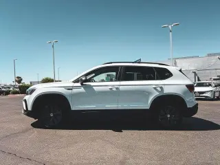 Volkswagen Taos 2024 S 4dr SUV