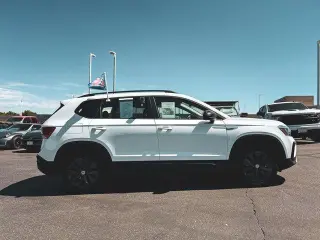 Volkswagen Taos 2024 S 4dr SUV