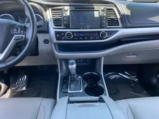 Toyota Highlander 2019