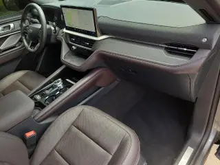 Ford Explorer 2025 AWD Platinum 4dr SUV