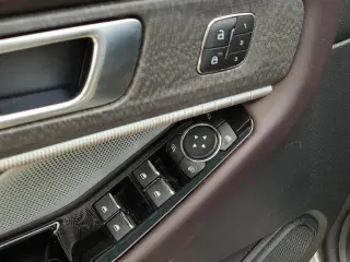 Ford Explorer 2025 AWD Platinum 4dr SUV
