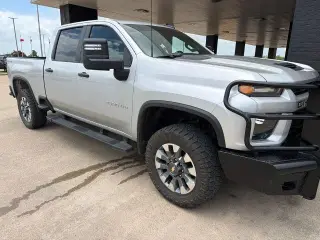 Chevrolet Silverado 2500HD 2023 4x4 Custom 4dr Crew Cab SB