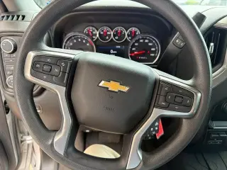 Chevrolet Silverado 2500HD 2023 4x4 Custom 4dr Crew Cab SB