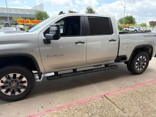 Chevrolet Silverado 2500HD 2023 4x4 Custom 4dr Crew Cab SB