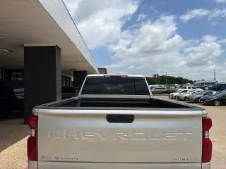 Chevrolet Silverado 2500HD 2023 4x4 Custom 4dr Crew Cab SB